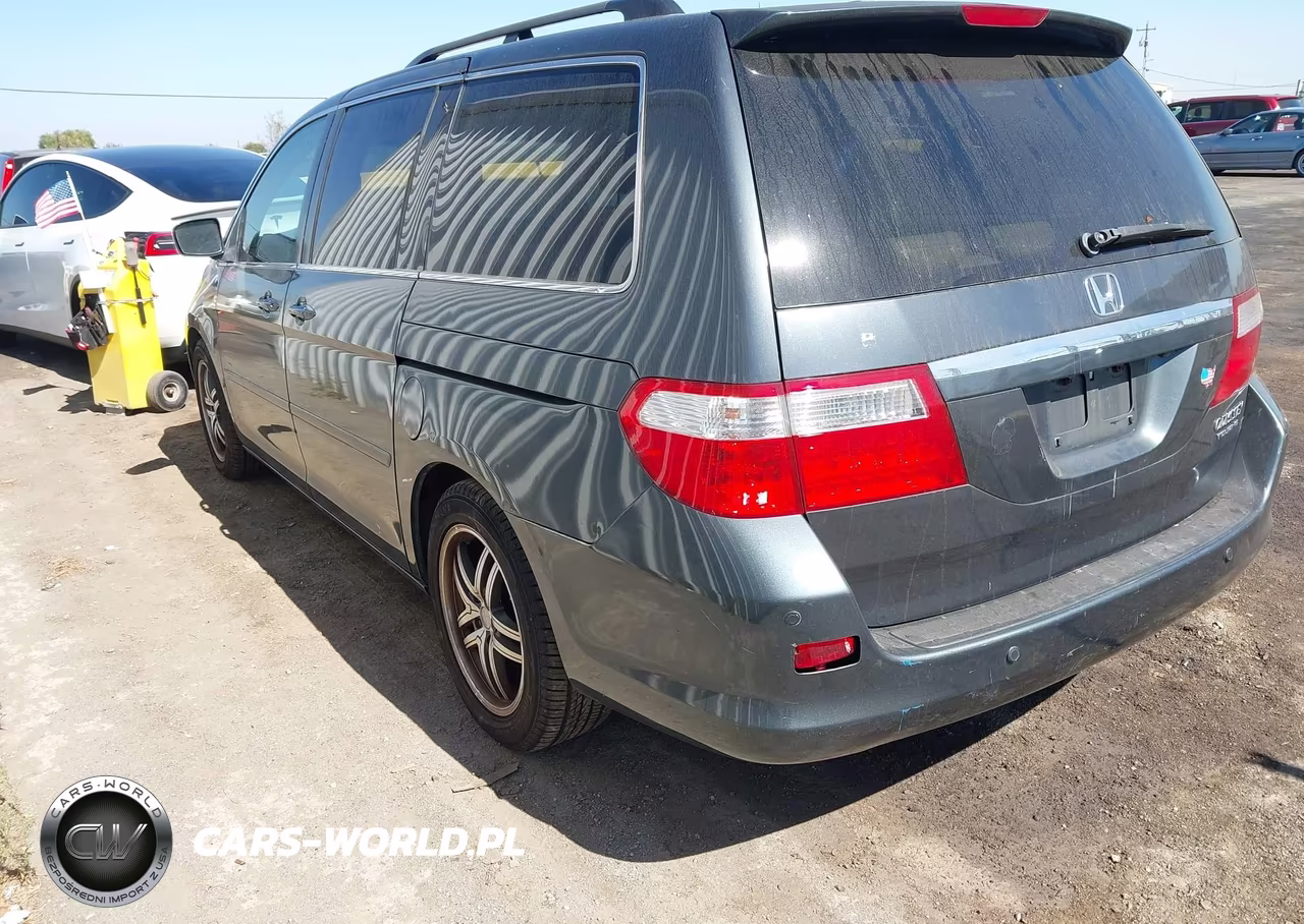 2005 Honda Odyssey Touring VIN:5FNRL38825B092666 - 3