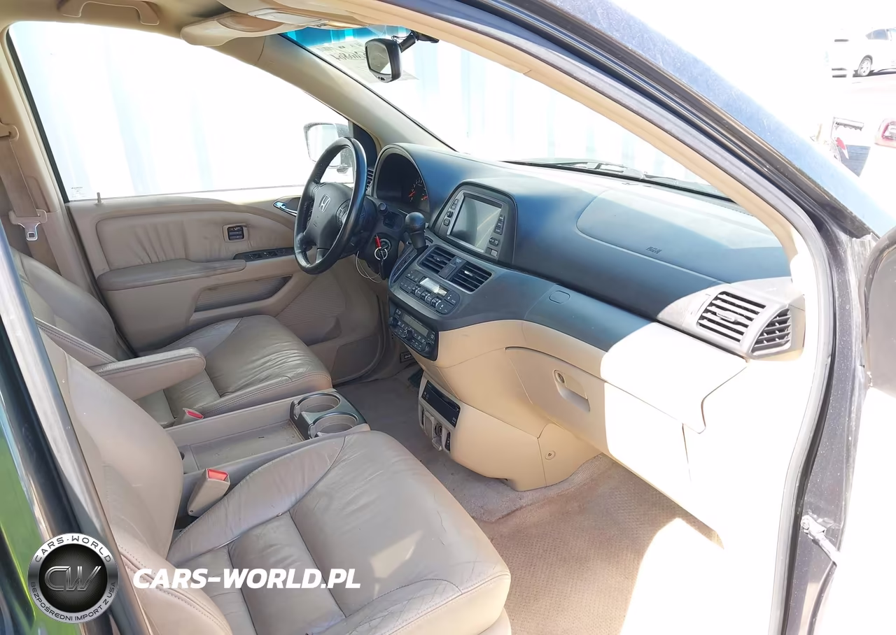 2005 Honda Odyssey Touring VIN:5FNRL38825B092666 - 5