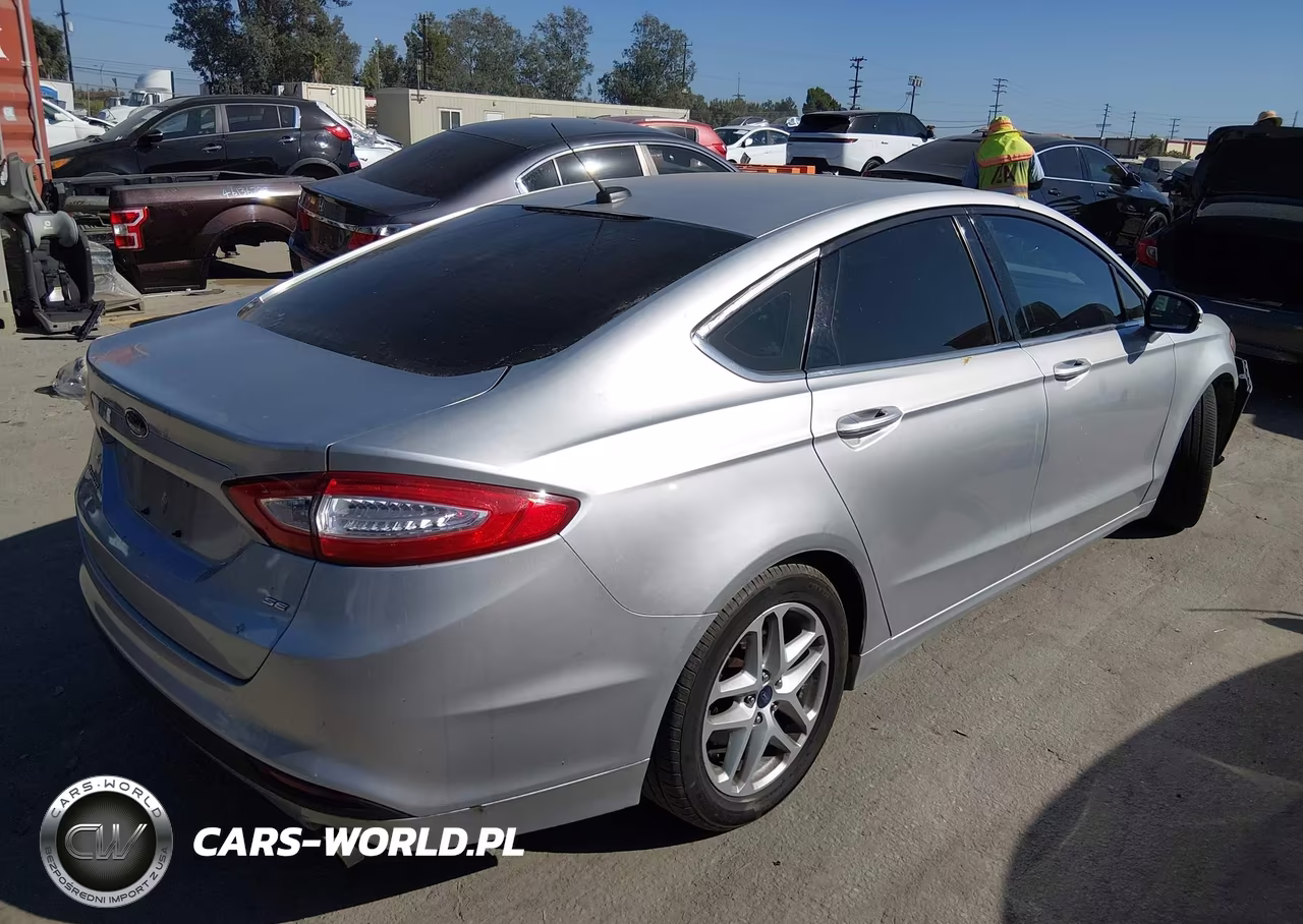 2015 Ford Fusion Se VIN:3FA6P0H77FR162410 - 4