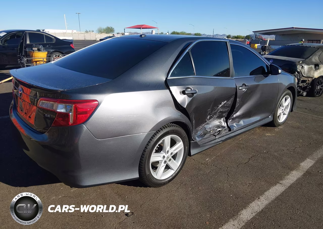 2013 Toyota Camry Se VIN:4T1BF1FK3DU262188 - 4