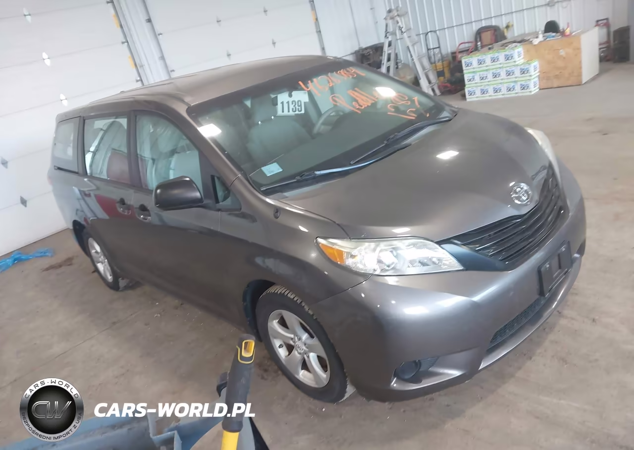2012 Toyota Sienna Base 7 Passenger – zdjęcie 1 z 16