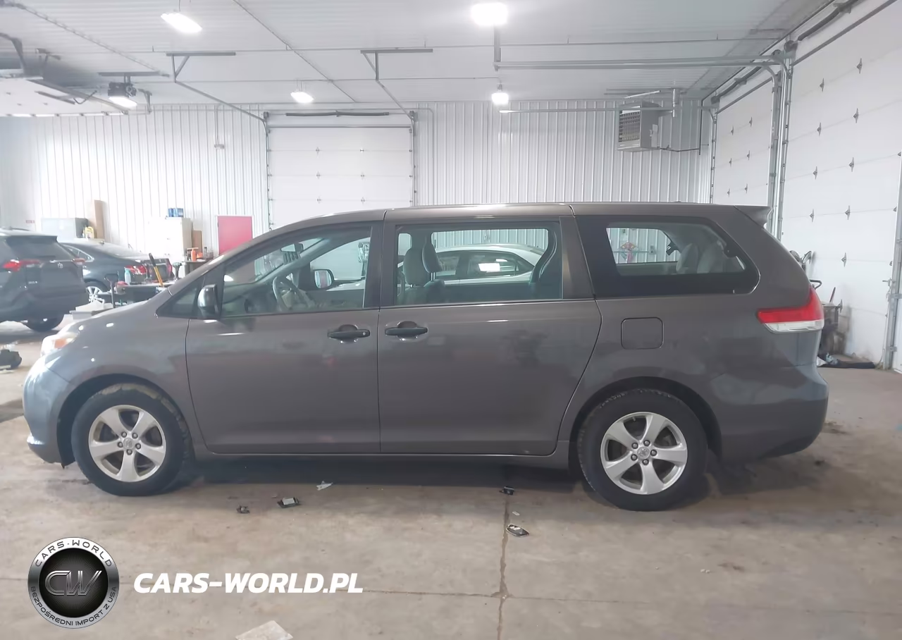 2012 Toyota Sienna Base 7 Passenger VIN:5TDKA3DC3CS013094 - 14