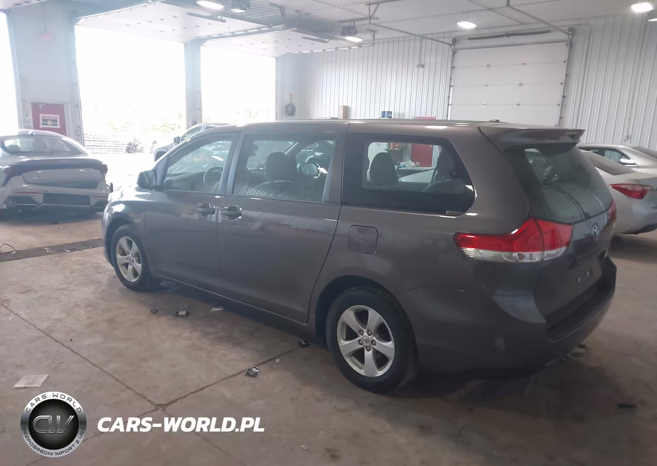 2012 Toyota Sienna Base 7 Passenger VIN:5TDKA3DC3CS013094 - 3