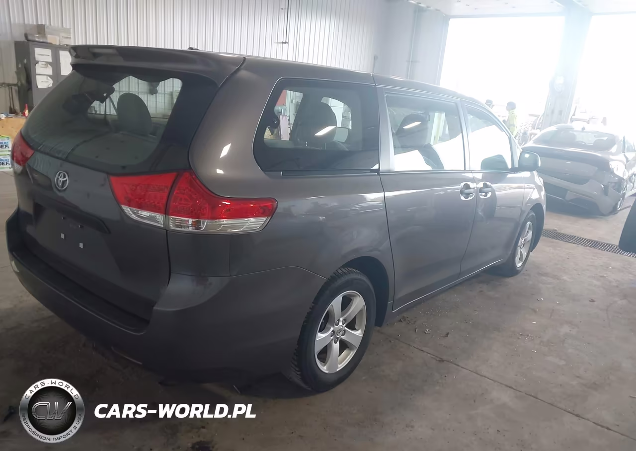 2012 Toyota Sienna Base 7 Passenger VIN:5TDKA3DC3CS013094 - 4