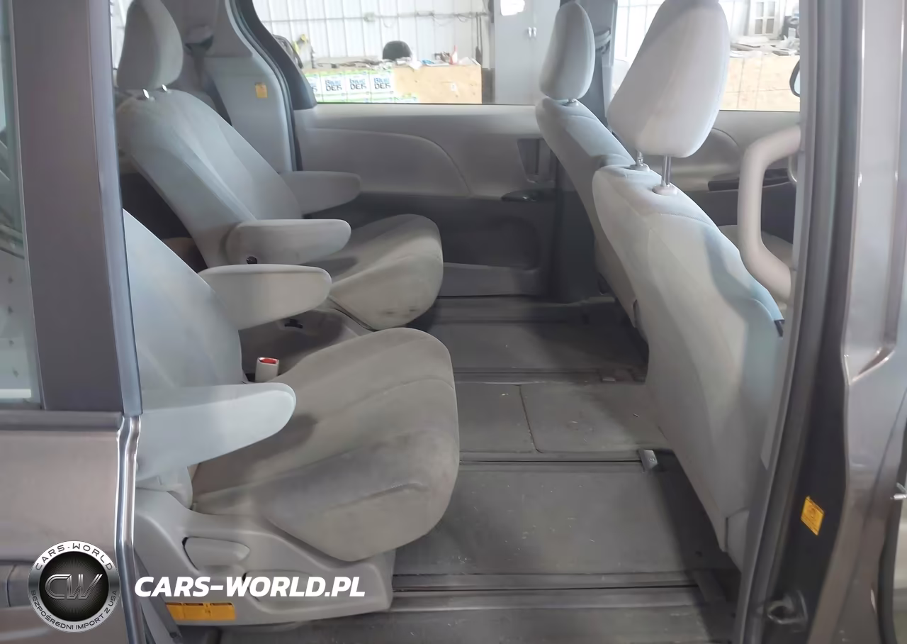 2012 Toyota Sienna Base 7 Passenger VIN:5TDKA3DC3CS013094 - 8