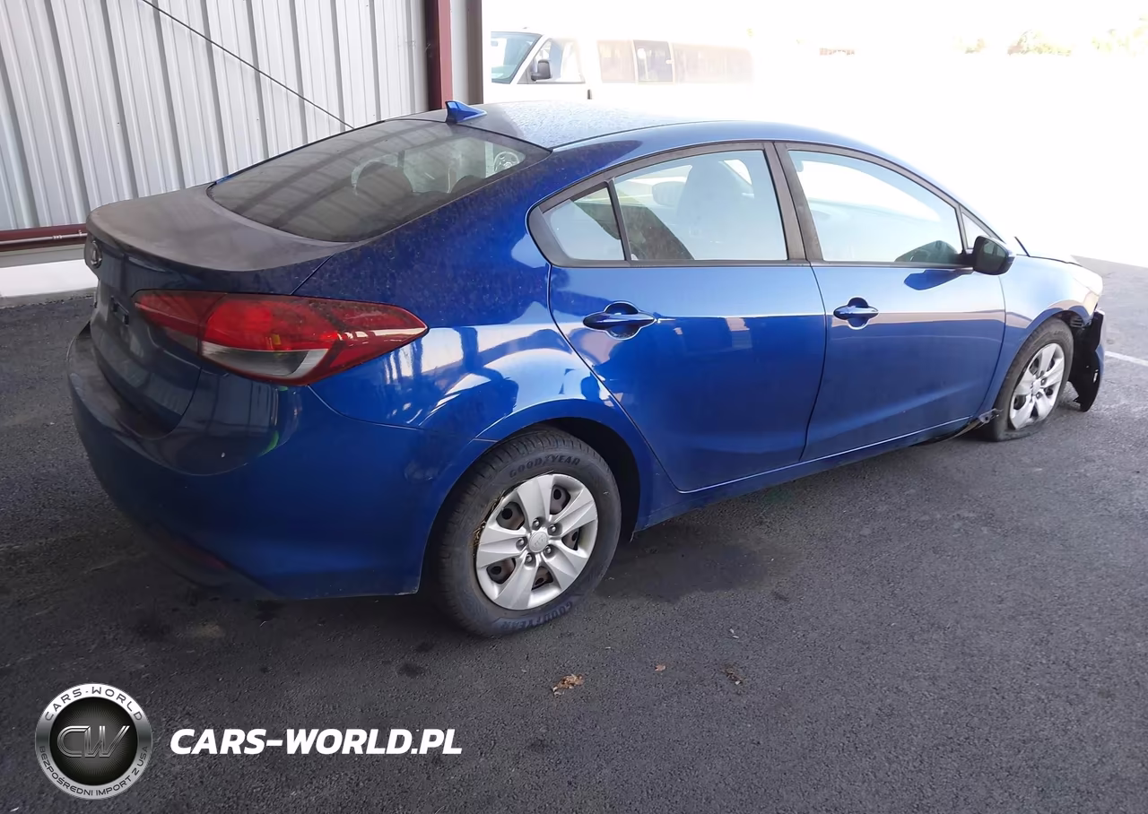 2017 Kia Forte Lx VIN:3KPFK4A72HE080055 - 4