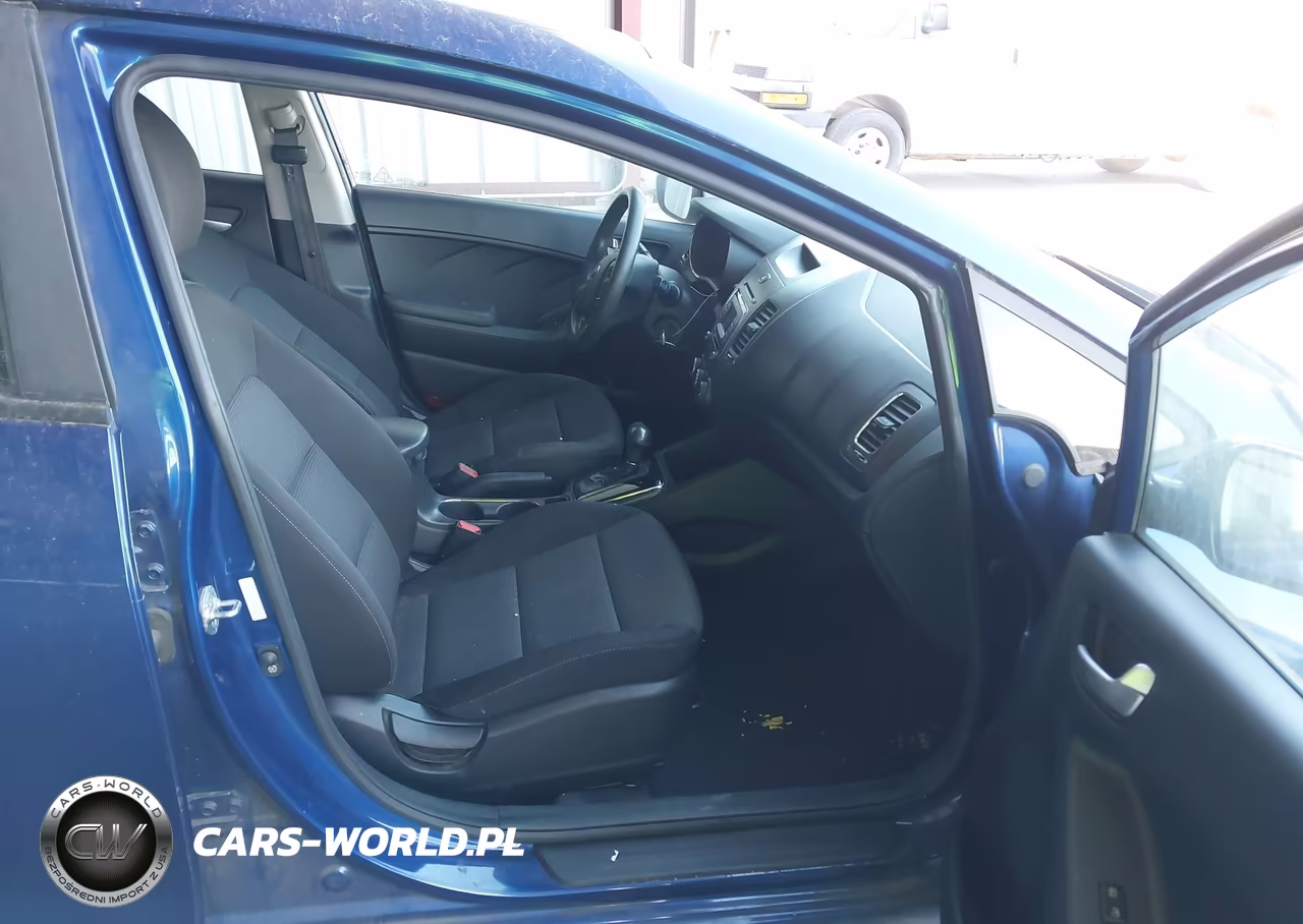 2017 Kia Forte Lx VIN:3KPFK4A72HE080055 - 5