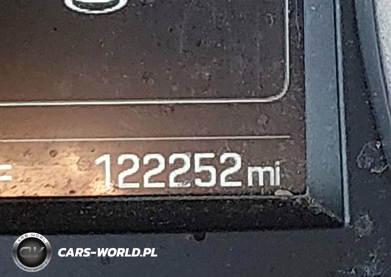 2018 Hyundai Santa Fe Sport 2.4L VIN:5XYZTDLB8JG552411 - 15