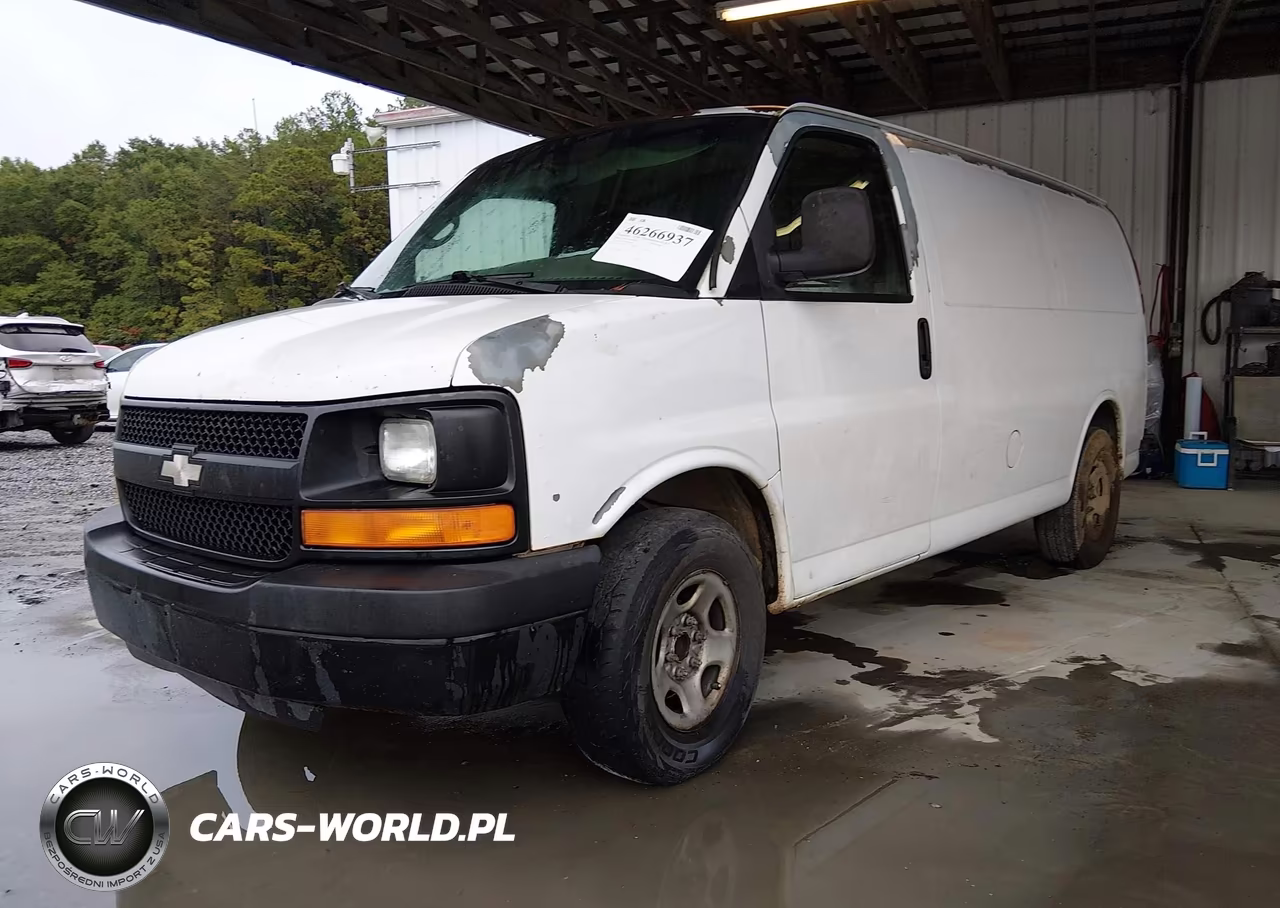 2008 Chevrolet Express Work Van VIN:1GCFG15X881118286 - 2