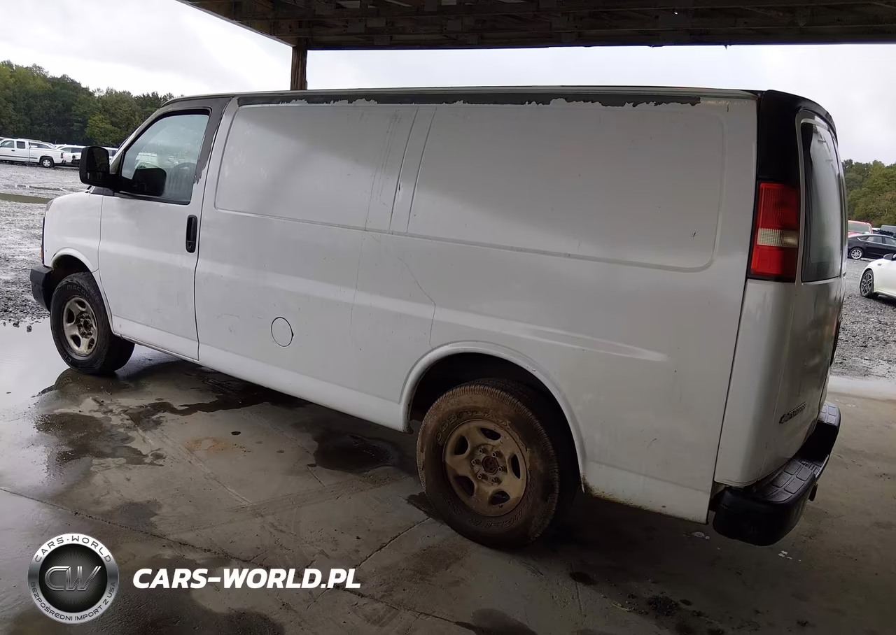 2008 Chevrolet Express Work Van VIN:1GCFG15X881118286 - 3