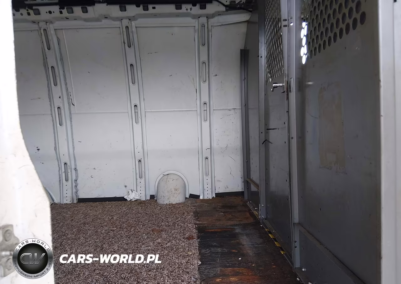 2008 Chevrolet Express Work Van VIN:1GCFG15X881118286 - 8