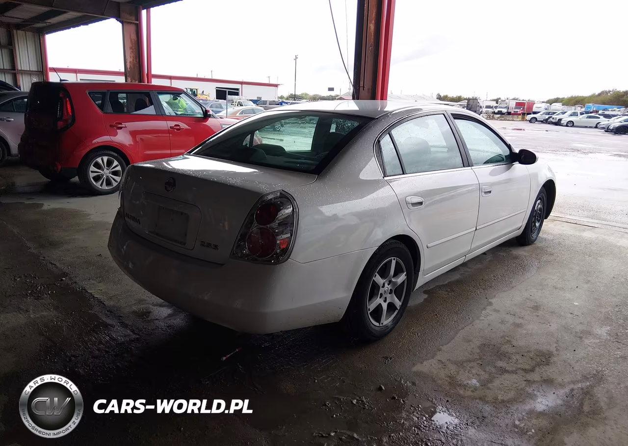 2005 Nissan Altima 2.5 S VIN:1N4AL11EX5C319011 - 4