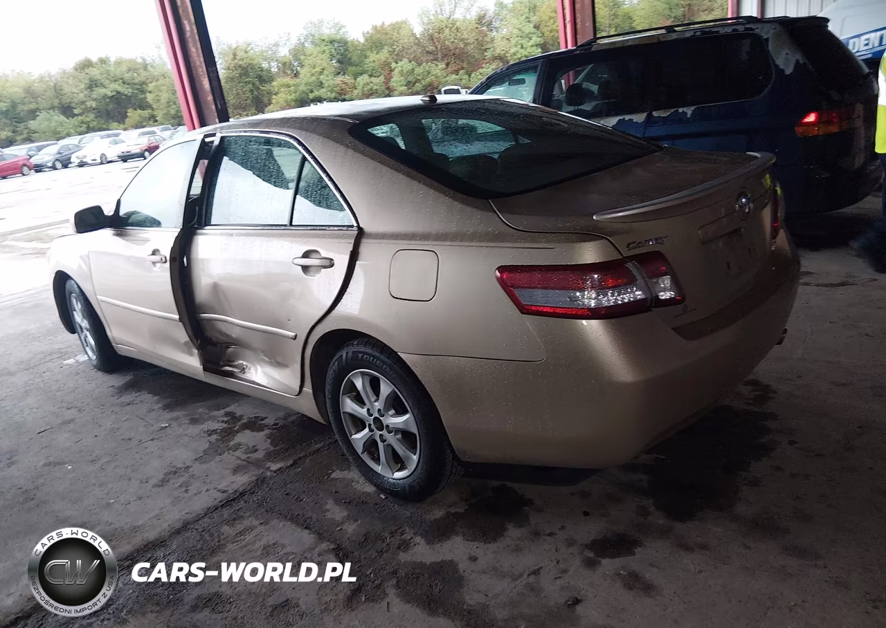 2011 Toyota Camry Le VIN:4T1BF3EKXBU177634 - 3