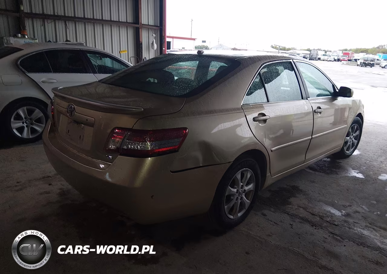 2011 Toyota Camry Le VIN:4T1BF3EKXBU177634 - 4