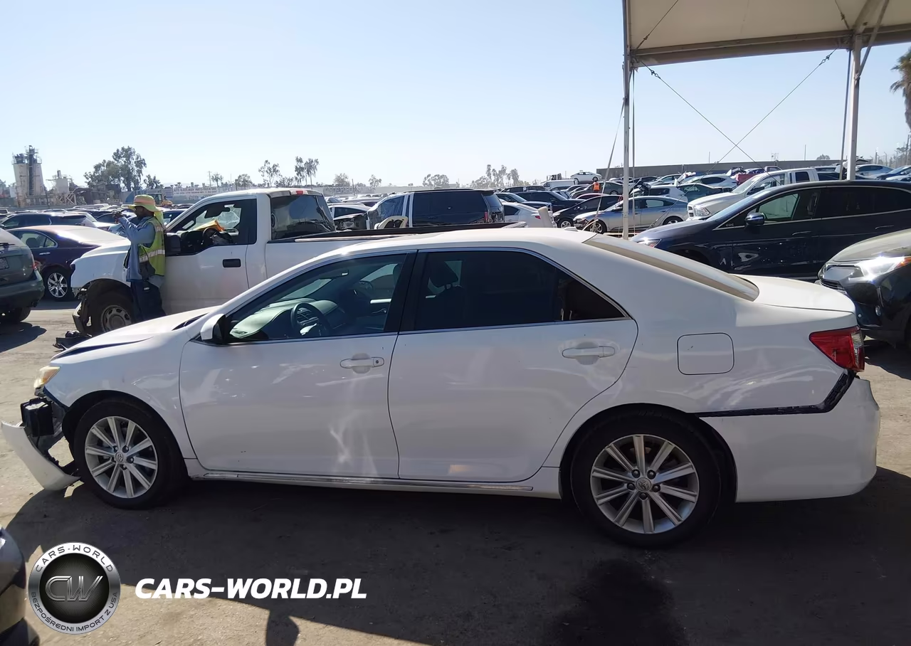 2014 Toyota Camry Hybrid Xle VIN:4T1BD1FKXEU116412 - 14