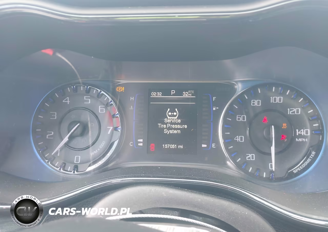 2015 Chrysler 200 S VIN:1C3CCCBB7FN590329 - 7