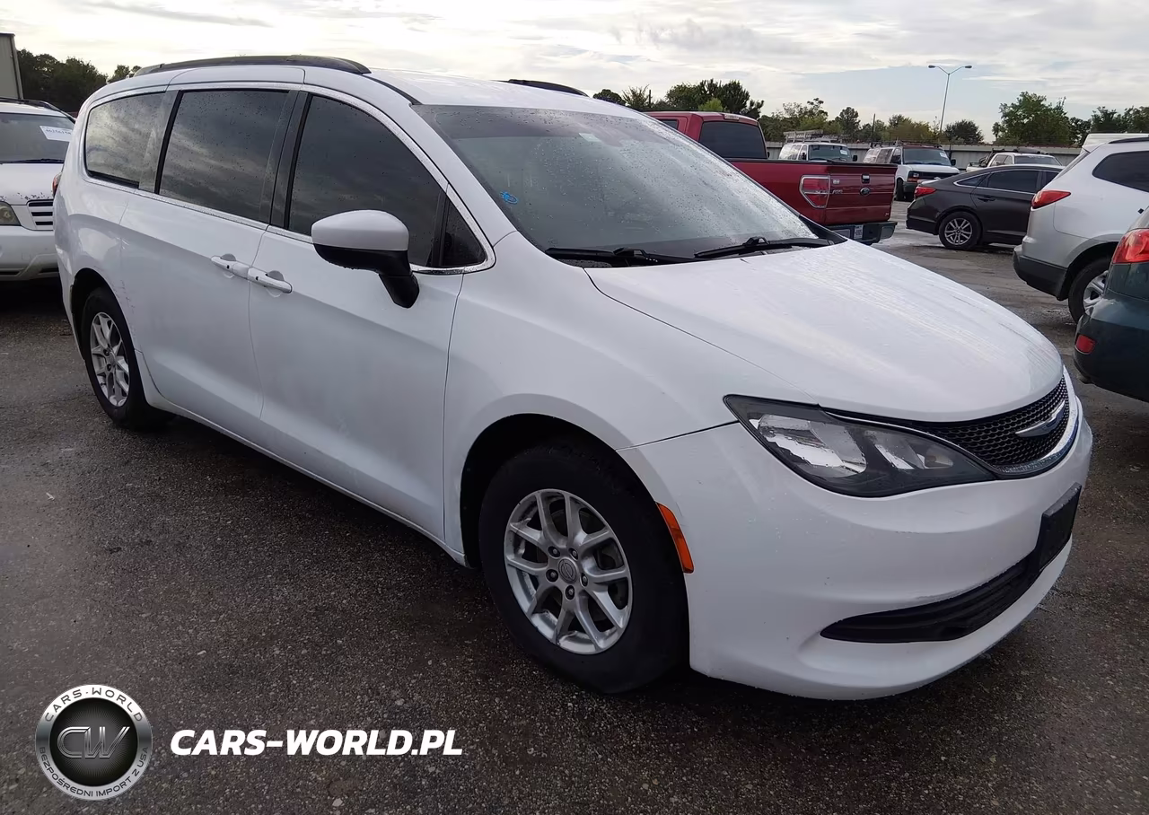 2020 Chrysler Voyager Lxi VIN:2C4RC1DG1LR163780 - 1