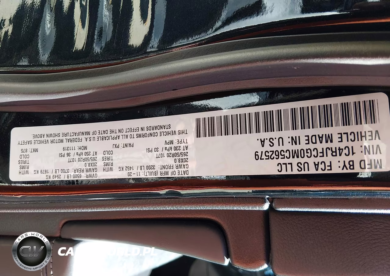 2021 Jeep Grand Cherokee Overland 4X4 VIN:1C4RJFCG0MC562579 - 9
