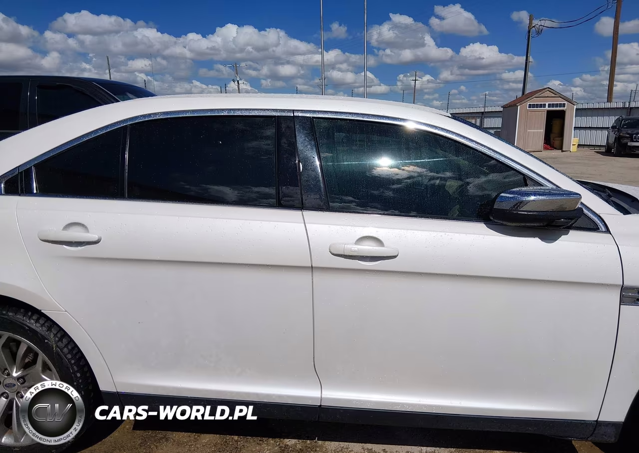 2015 Ford Taurus Limited VIN:1FAHP2F82FG129564 - 13