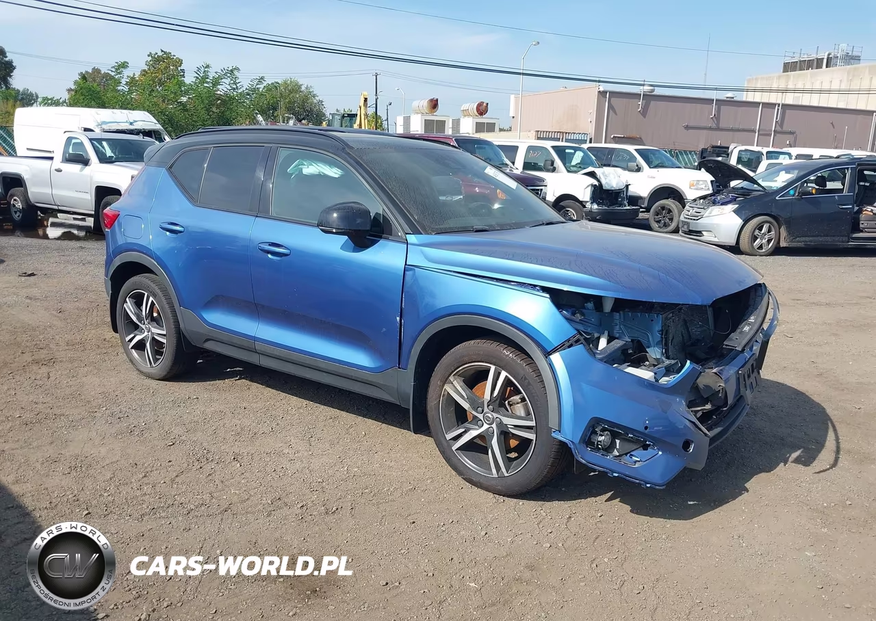 2021 Volvo Xc40 T5 R-Design – zdjęcie 1 z 16