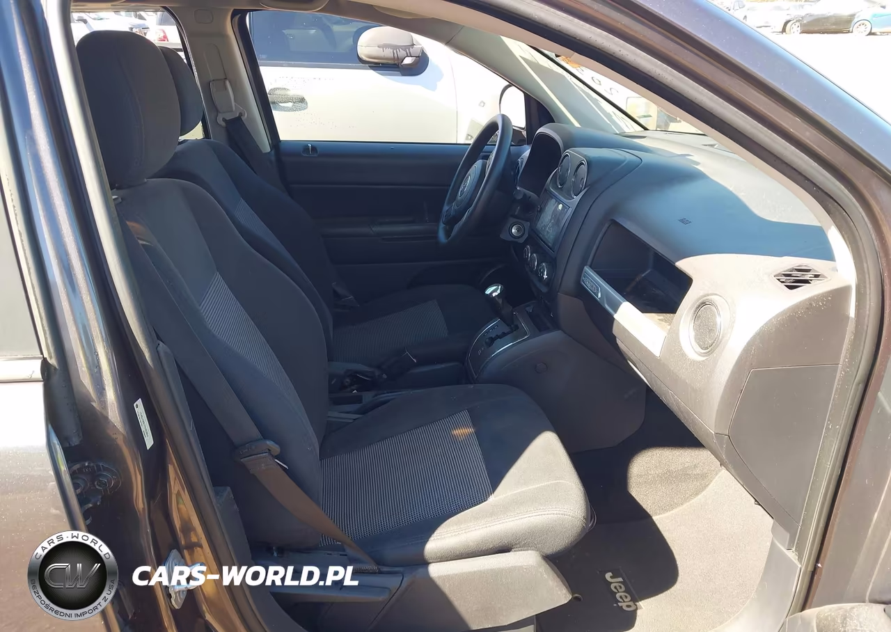 2015 Jeep Compass Sport VIN:1C4NJCBB1FD203824 - 5