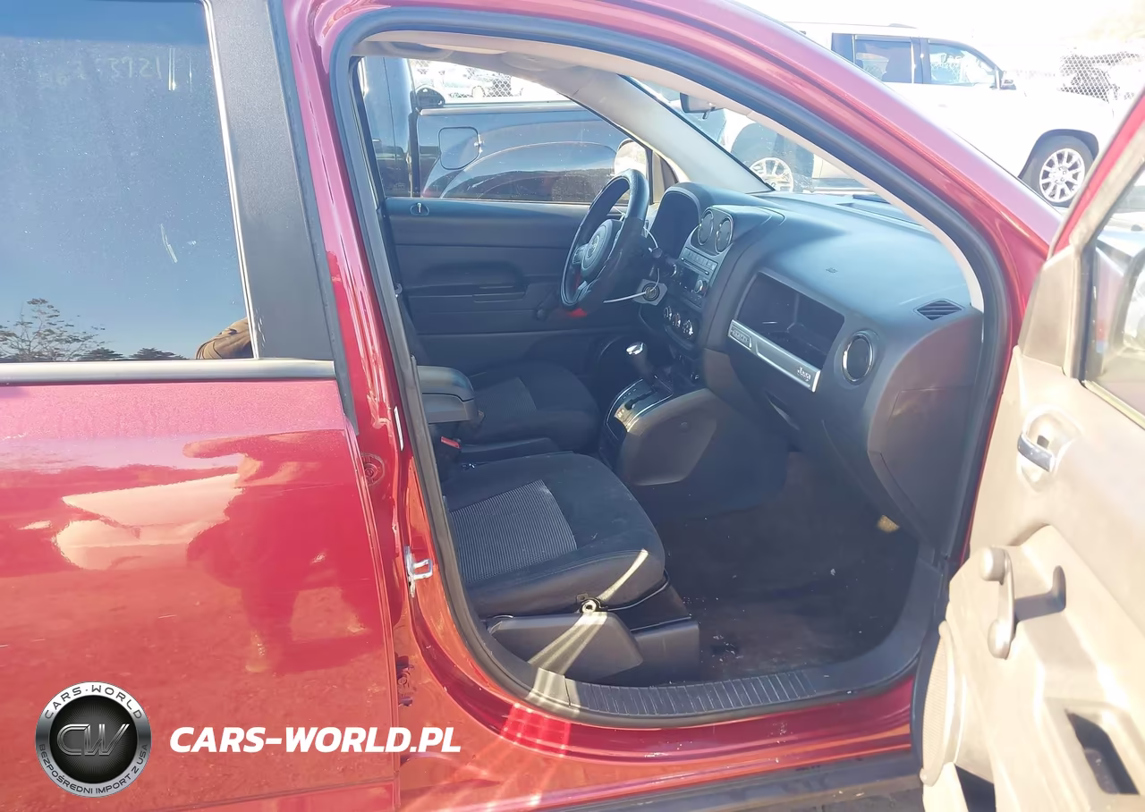 2014 Jeep Compass Sport VIN:1C4NJDBB3ED672255 - 5