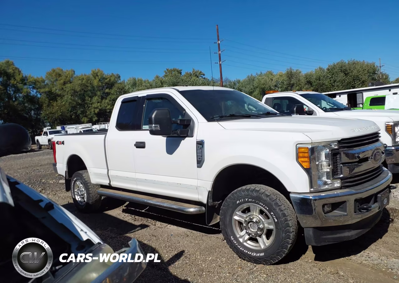 2017 Ford F-250 Xlt VIN:1FT7X2B62HEF00408 - 13