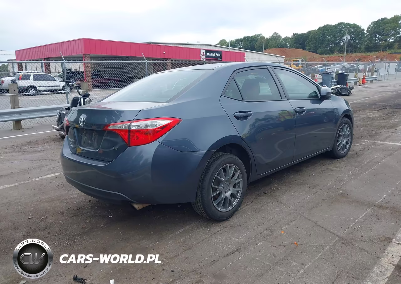 2016 Toyota Corolla Le VIN:2T1BURHE1GC632197 - 4