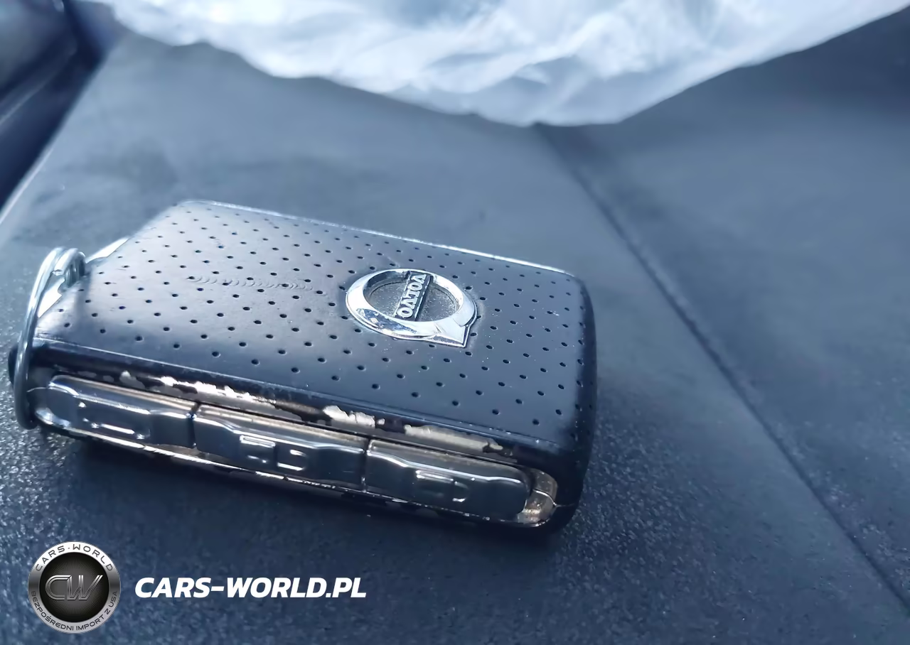 2019 Volvo Xc60 T6 R-Design VIN:LYVA22RM3KB230301 - 11