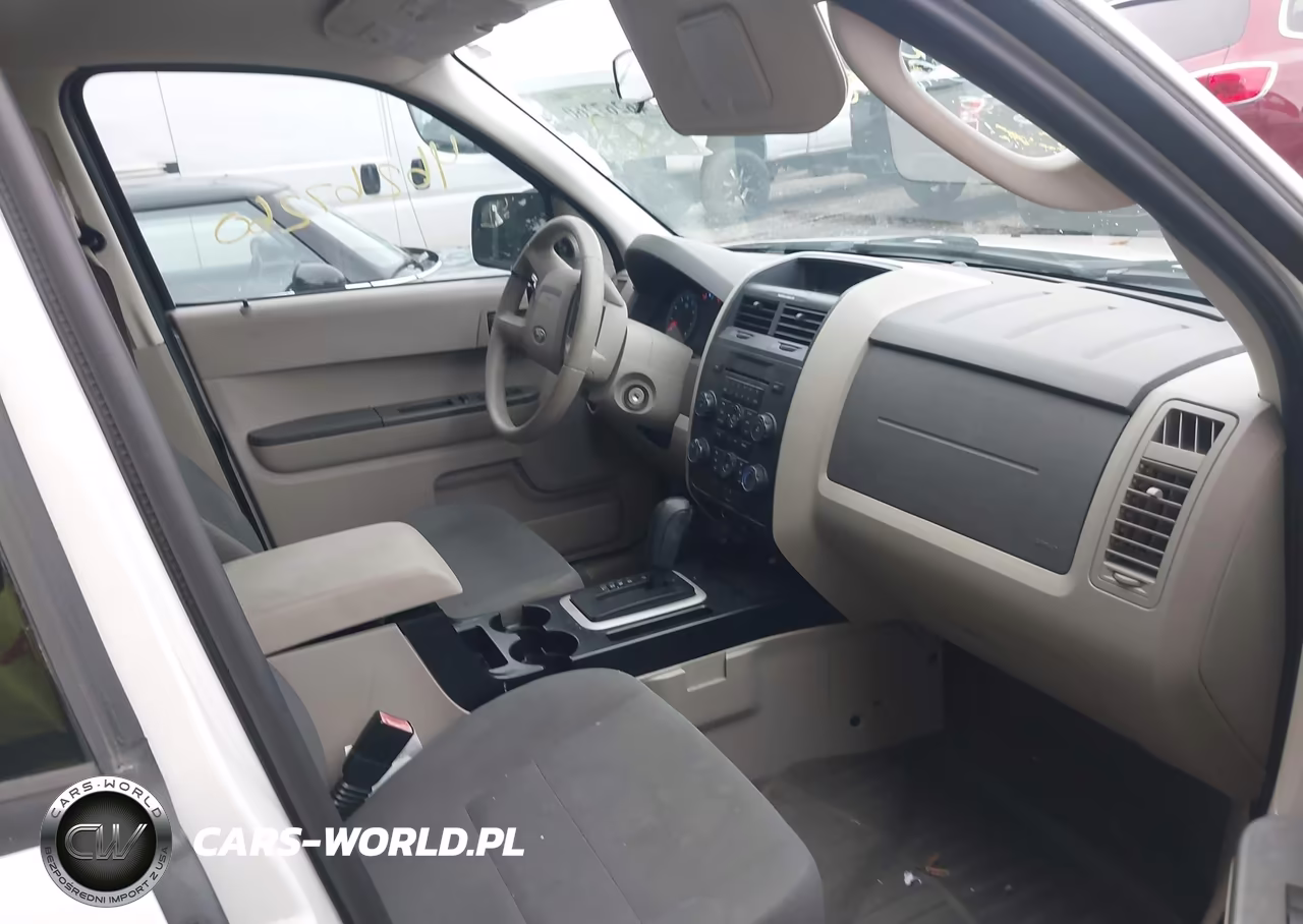 2011 Ford Escape Xls VIN:1FMCU0C77BKB25476 - 5
