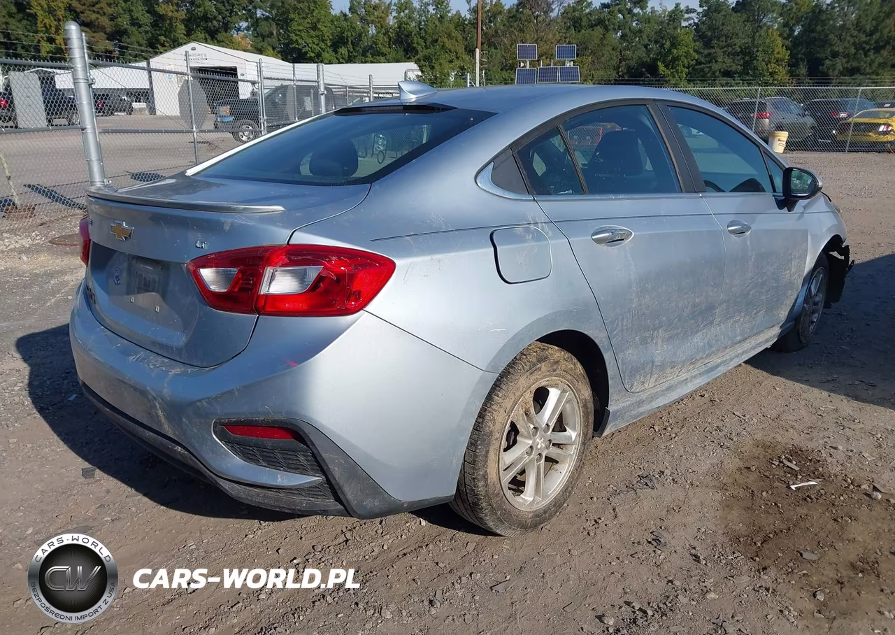 2017 Chevrolet Cruze Lt Auto VIN:1G1BE5SM3H7177807 - 4