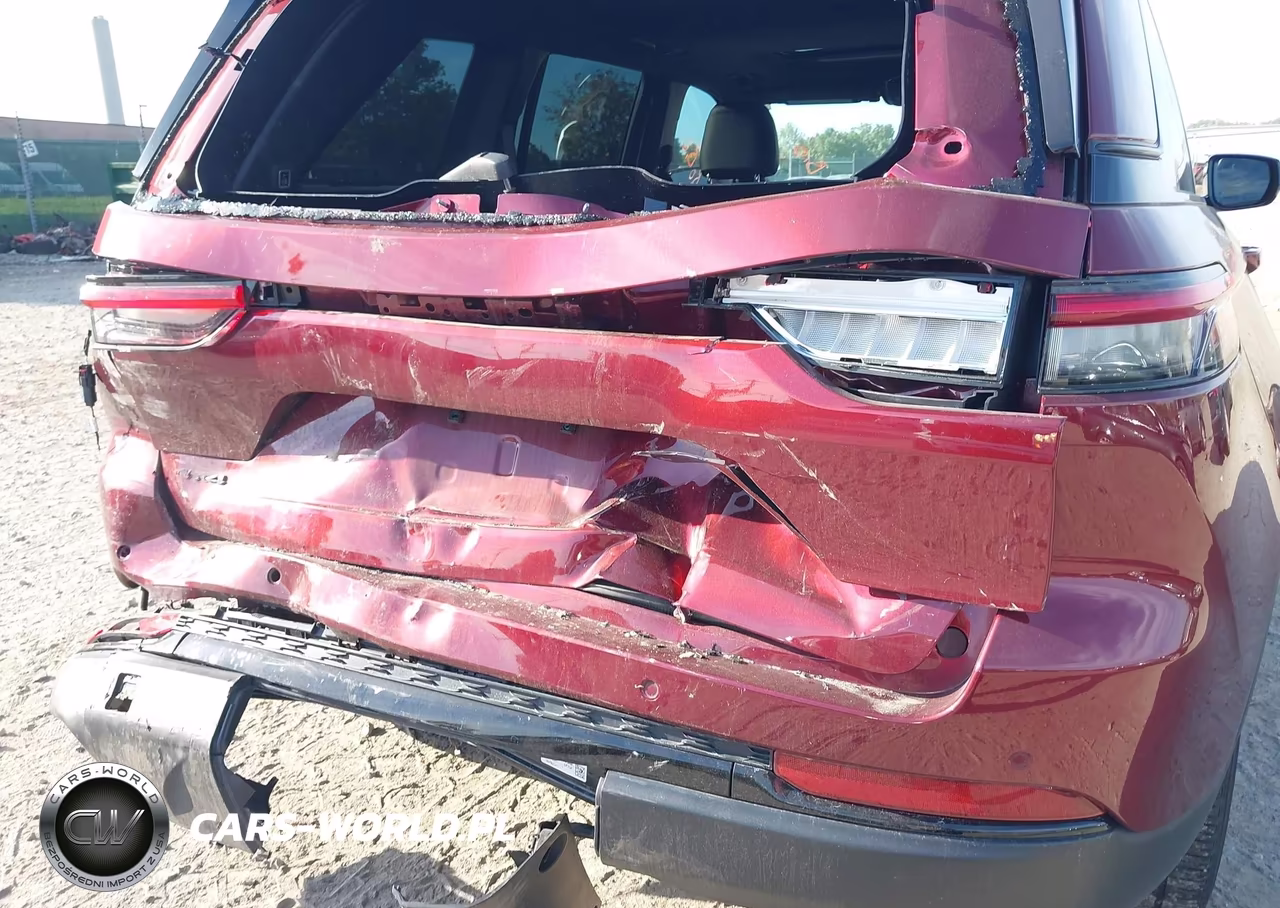 2023 Jeep Grand Cherokee Altitude X 4X4 VIN:1C4RJHAG8PC644370 - 6