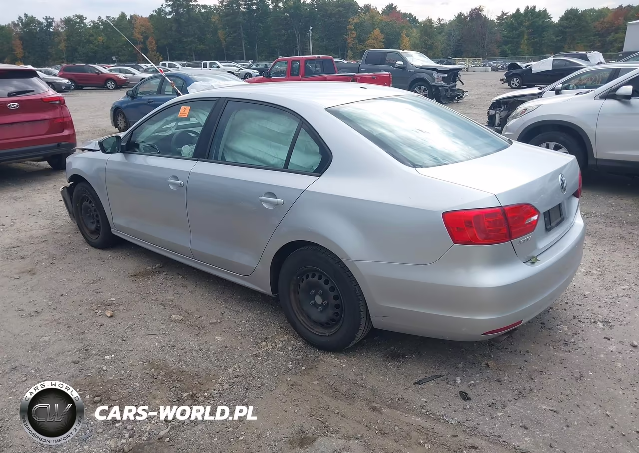2014 Volkswagen Jetta 2.0L S VIN:3VW2K7AJ3EM221094 - 3