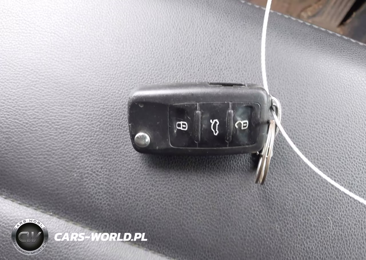 2012 Volkswagen Beetle 2.5L VIN:3VWJP7AT6CM636440 - 11