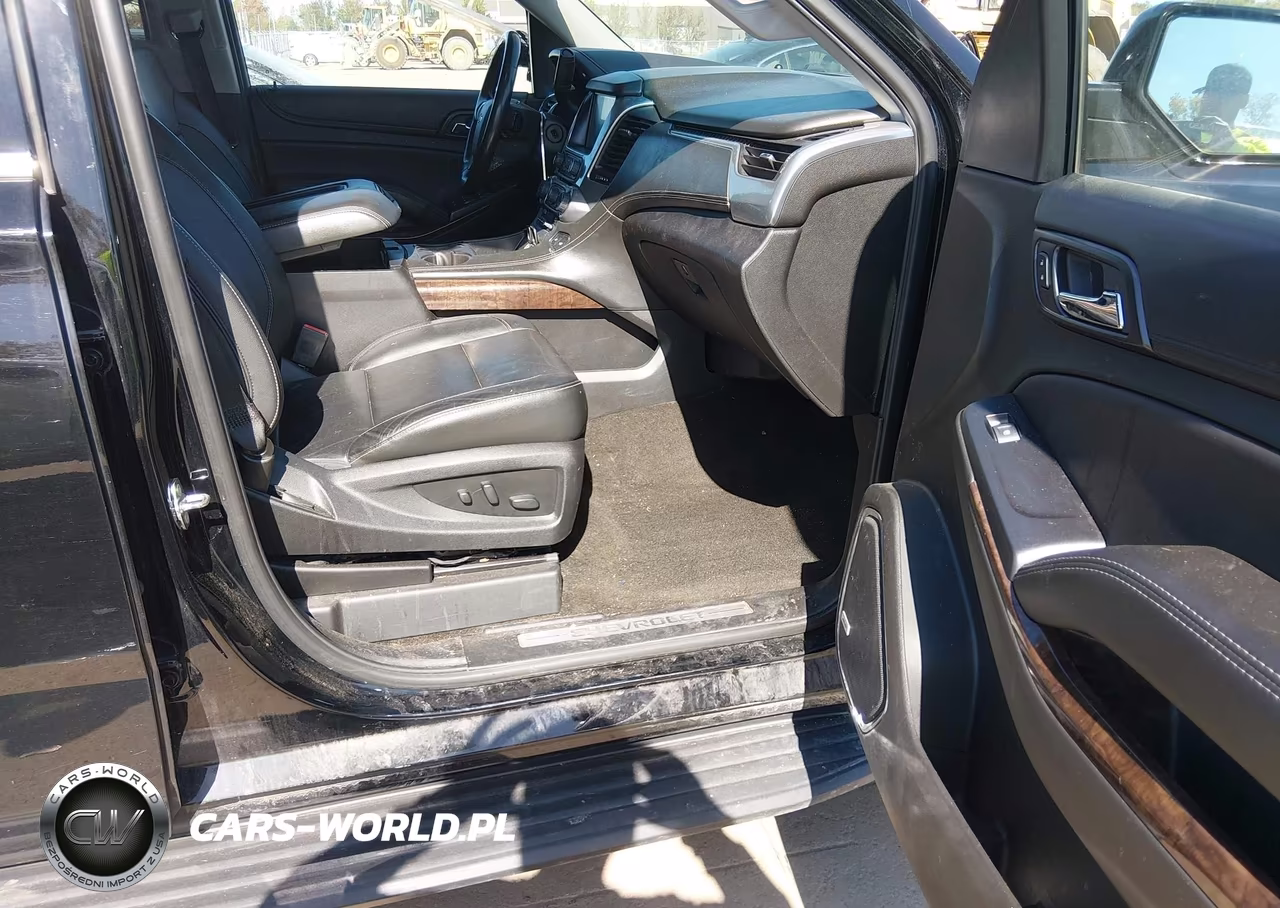 2018 Chevrolet Suburban Lt VIN:1GNSKHKC3JR178952 - 5