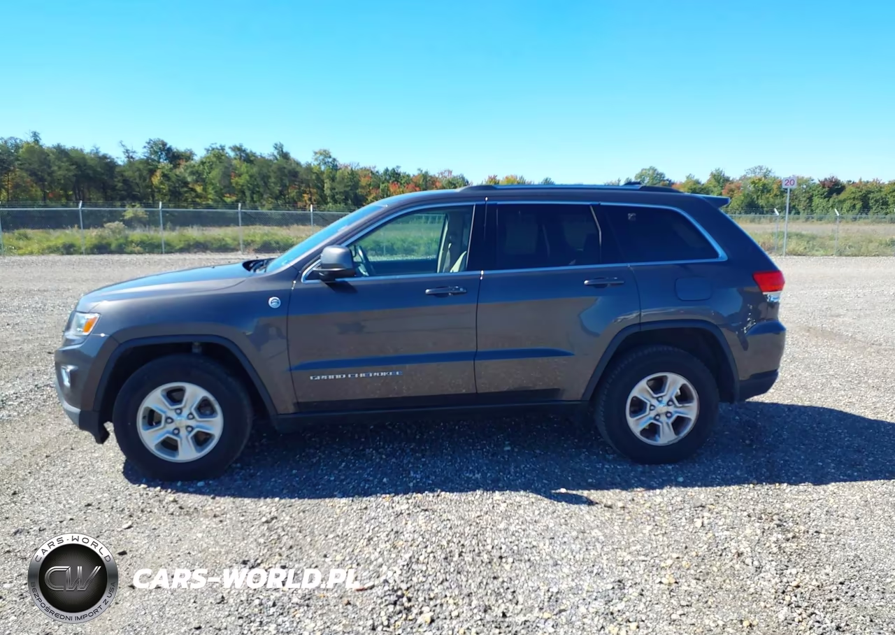 2016 Jeep Grand Cherokee Laredo VIN:1C4RJFAG4GC420355 - 17