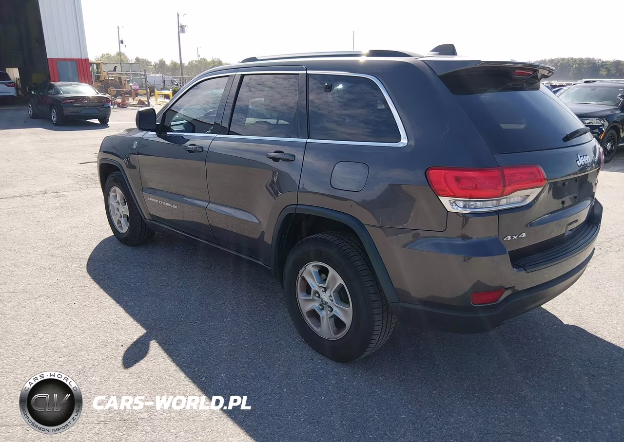 2016 Jeep Grand Cherokee Laredo VIN:1C4RJFAG4GC420355 - 3