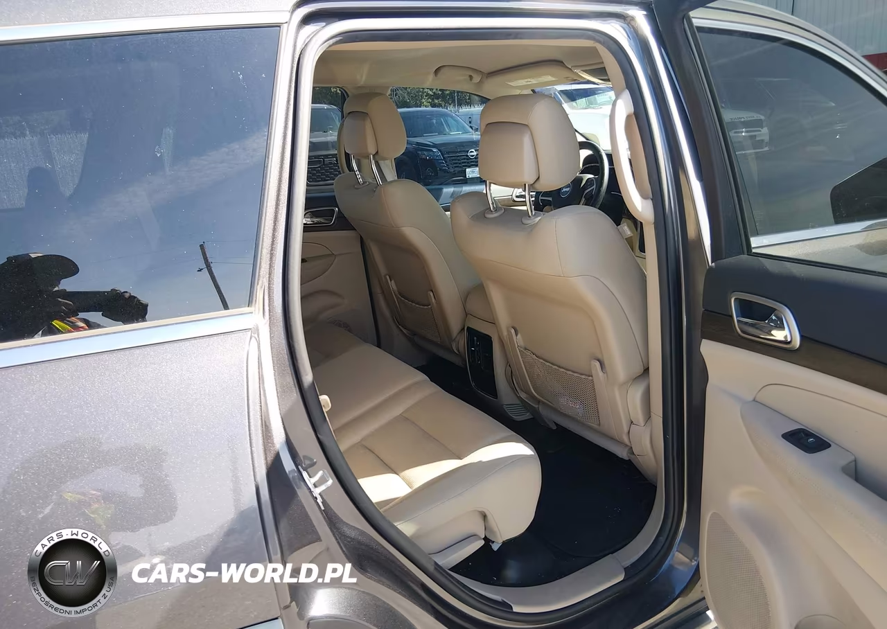 2016 Jeep Grand Cherokee Laredo VIN:1C4RJFAG4GC420355 - 8