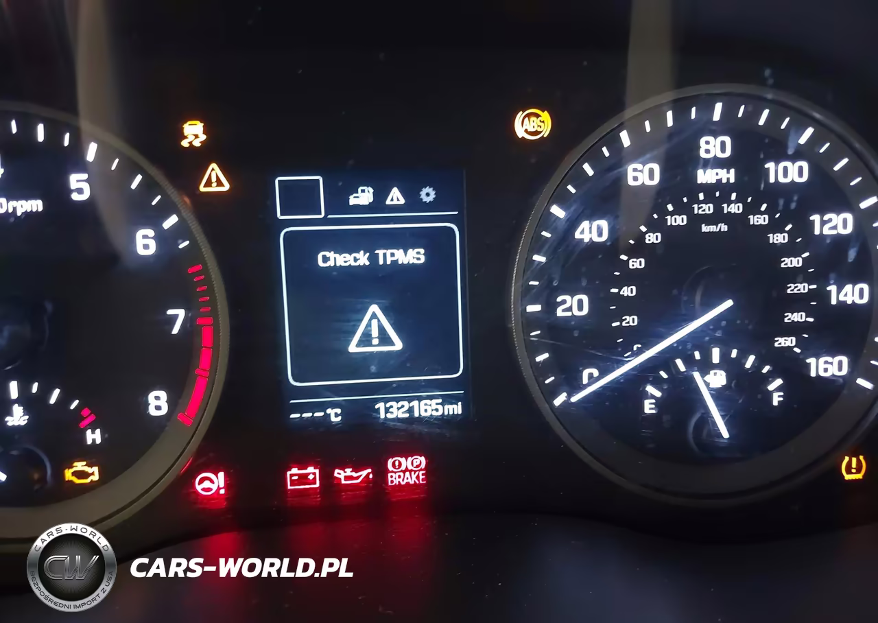 2017 Hyundai Tucson Sport VIN:KM8J33A21HU323681 - 15