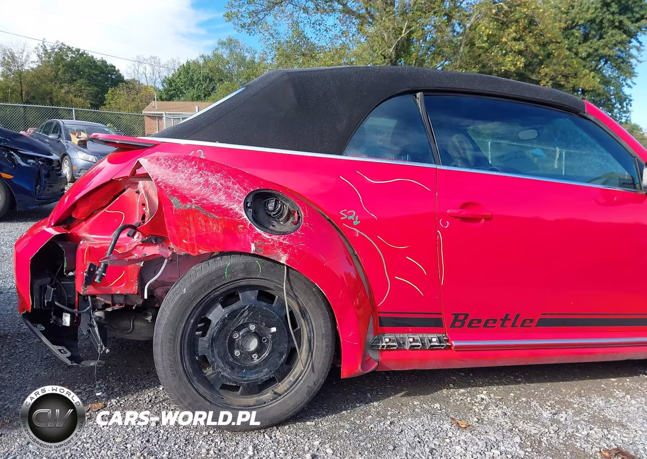 2013 Volkswagen Beetle 2.5L VIN:3VW5P7AT4DM829916 - 18