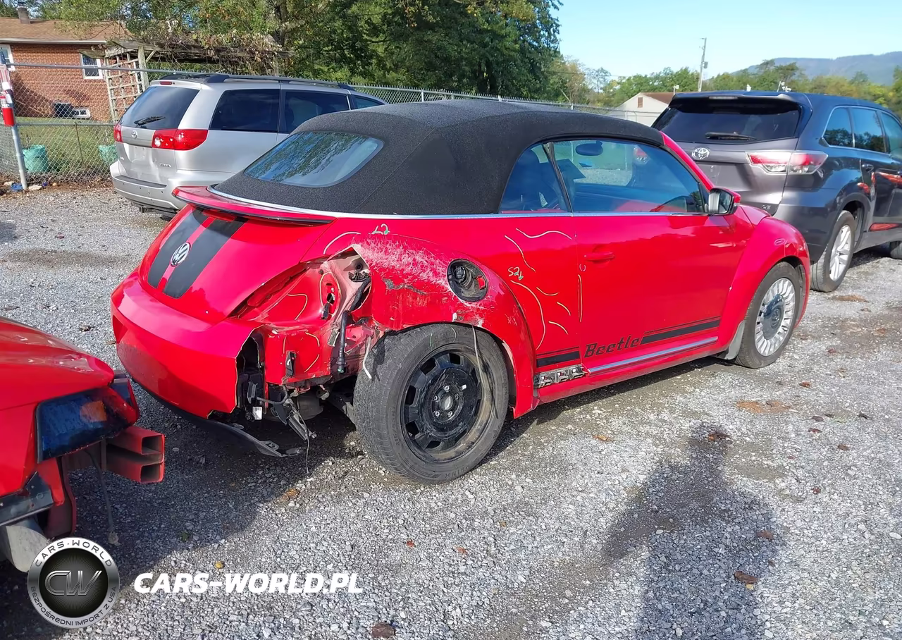 2013 Volkswagen Beetle 2.5L VIN:3VW5P7AT4DM829916 - 4