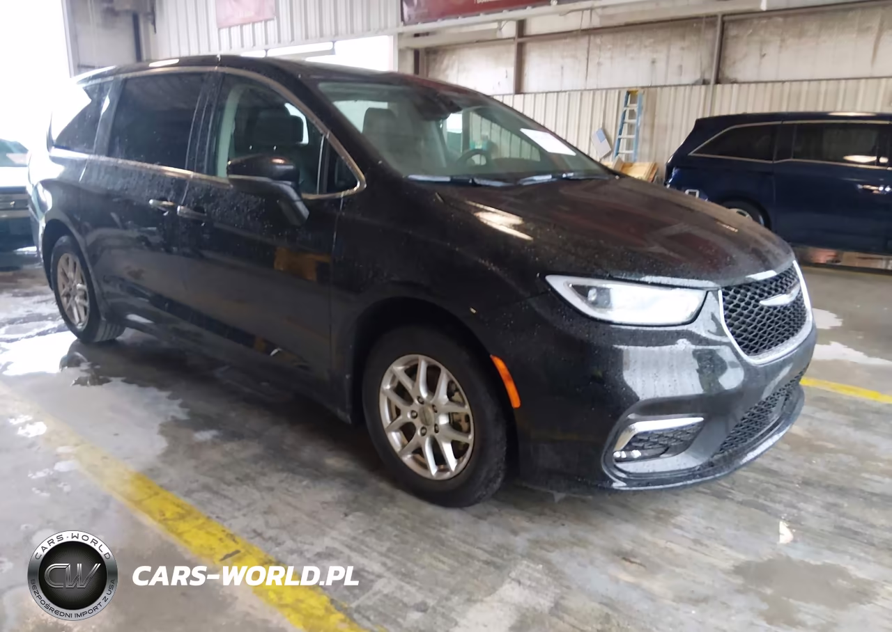 2024 Chrysler Pacifica Touring L