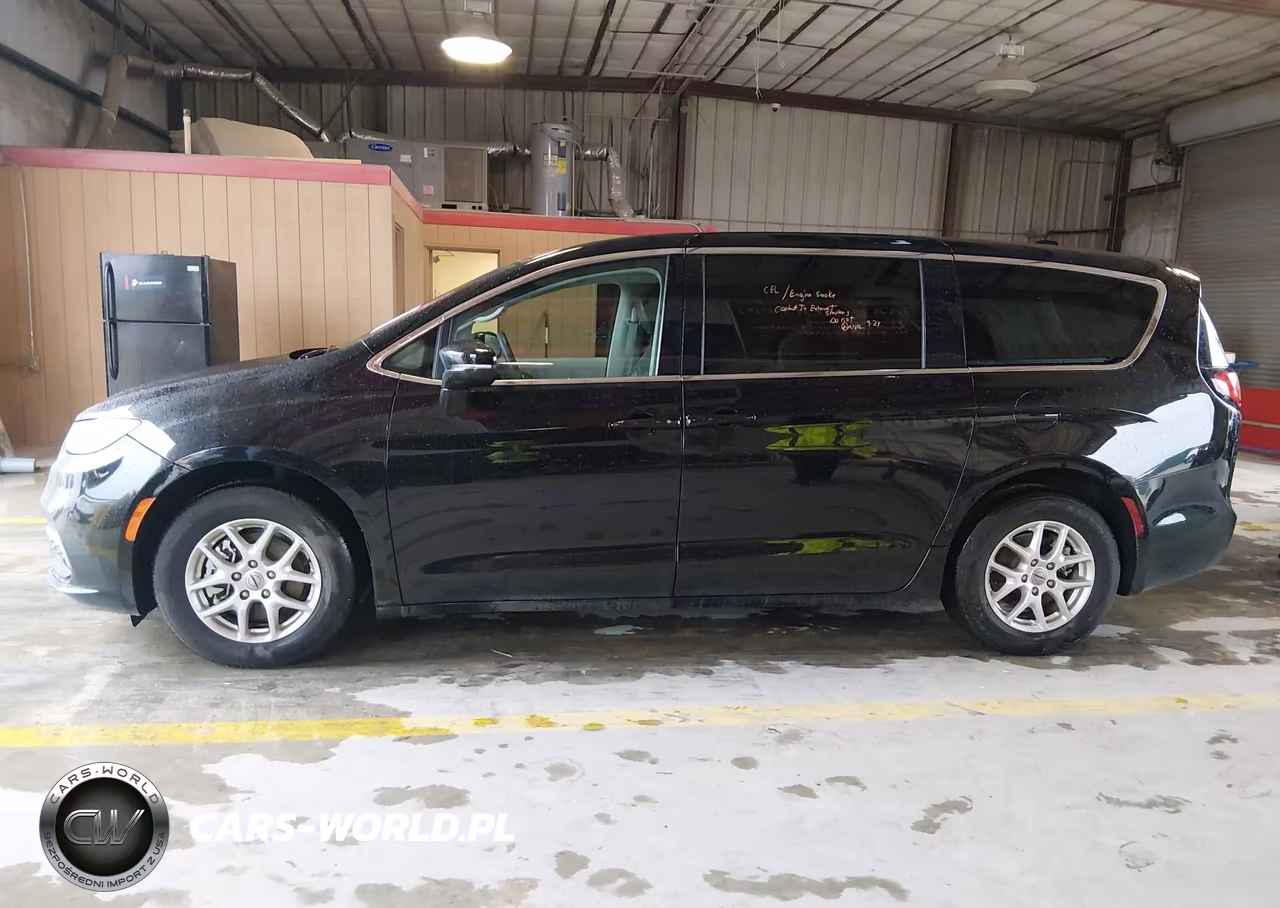 2024 Chrysler Pacifica Touring L VIN:2C4RC1BG0RR187077 - 14