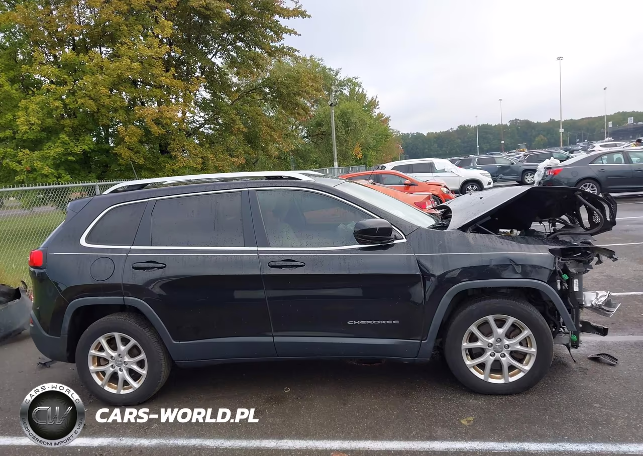 2016 Jeep Cherokee Latitude VIN:1C4PJLCB2GW230768 - 13