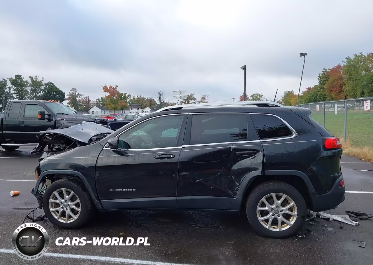2016 Jeep Cherokee Latitude VIN:1C4PJLCB2GW230768 - 14