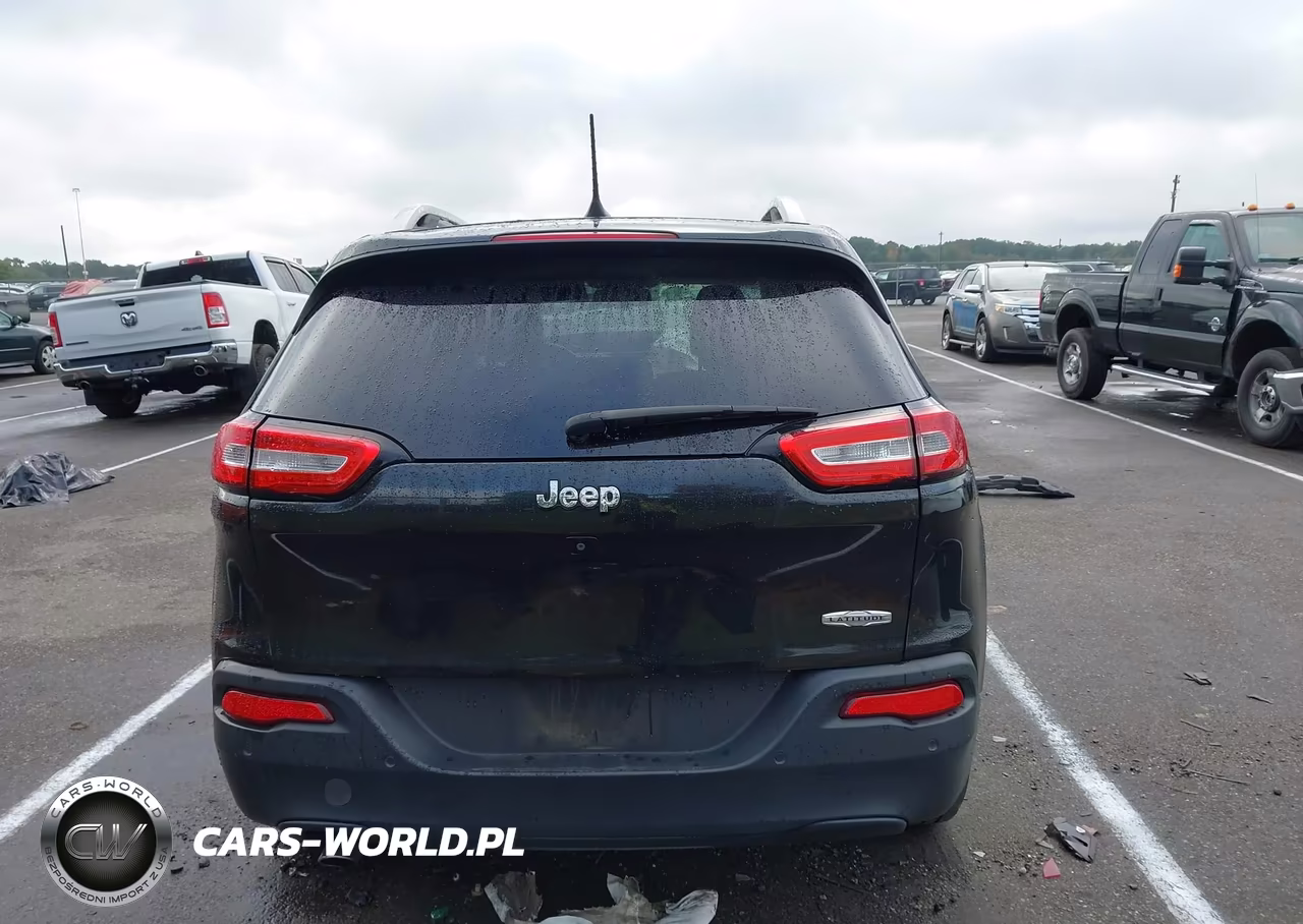 2016 Jeep Cherokee Latitude VIN:1C4PJLCB2GW230768 - 16