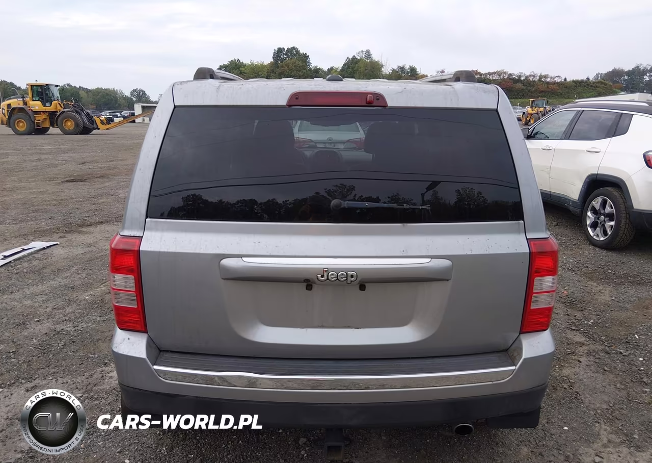 2016 Jeep Patriot High Altitude Edition VIN:1C4NJRFB0GD696247 - 17