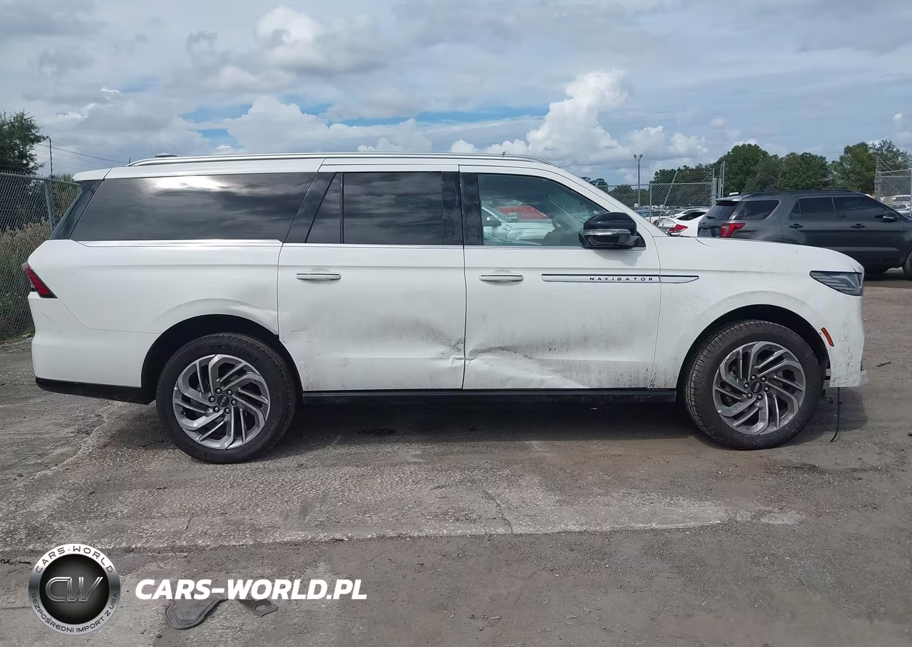 2026 Lincoln Navigator Reserve L VIN:5LMJJ3LG2TEL01400 - 13