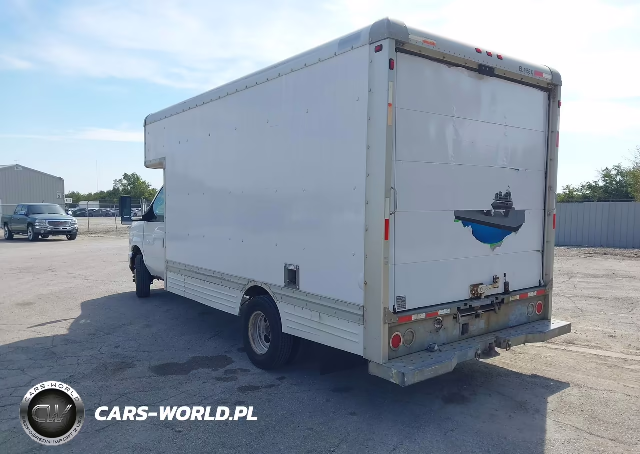 2009 Ford E-450 Cutaway VIN:1FDXE45S89DA10956 - 3