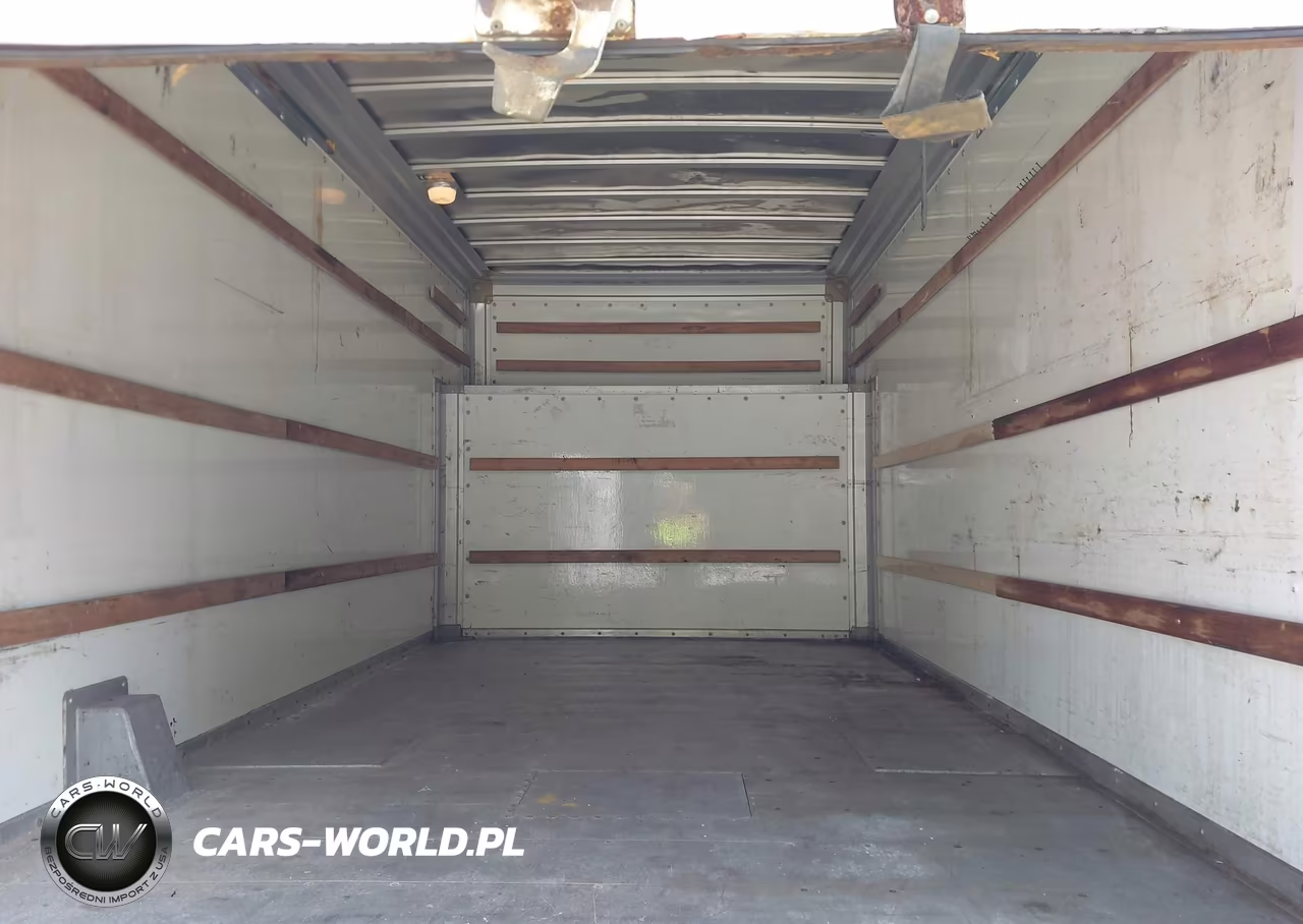 2009 Ford E-450 Cutaway VIN:1FDXE45S89DA10956 - 6